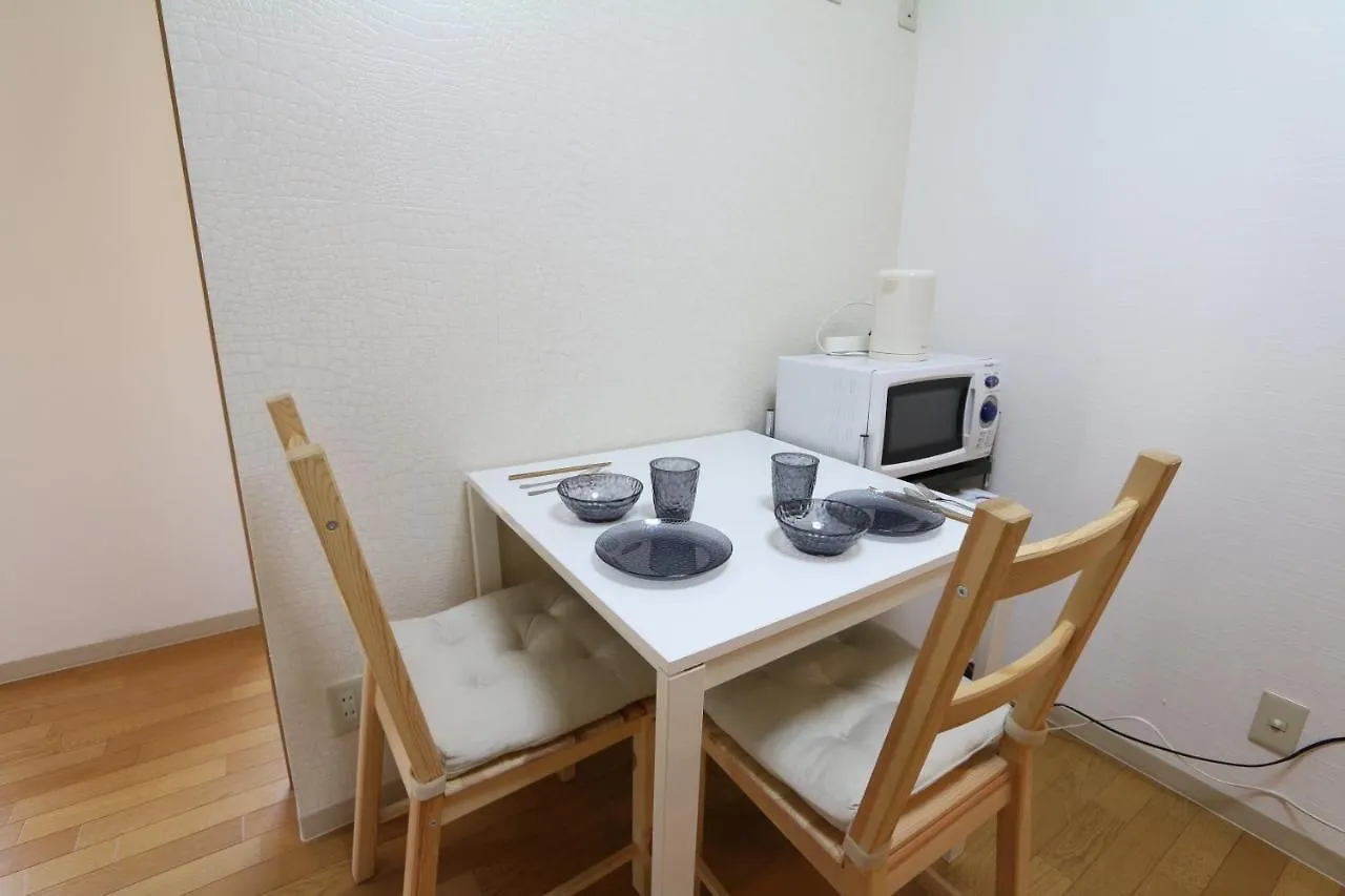 Nm62 Liz Osaka Castle Apartman 0*,  Japán